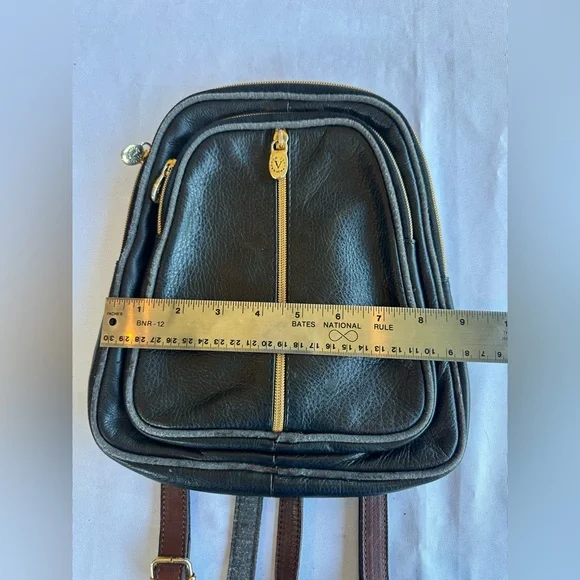 Valentina Made In Italy Black Leather Convertible Sling Bag Backpack - Picture 14 of 16